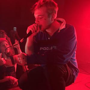 女被❌c🐻黄扒衣服视频
